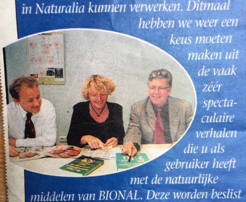 Redactie Naturalia met rechts Clemens van den Brink